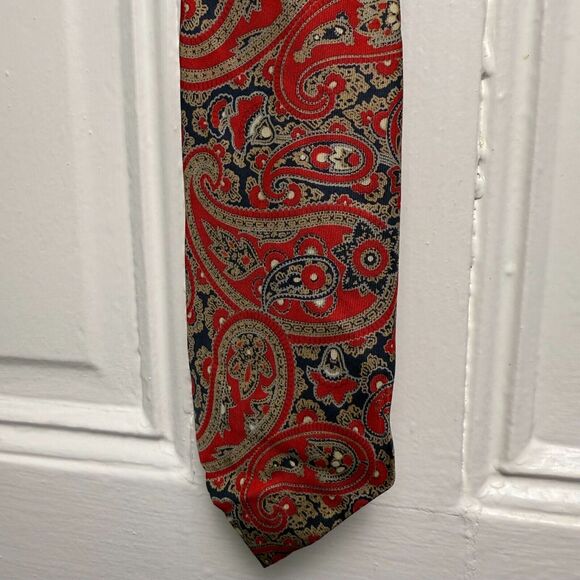 Christian Dior Cravates Silk Tie Mens Red Blue White Paisley Pattern Necktie VTG - Picture 3 of 6